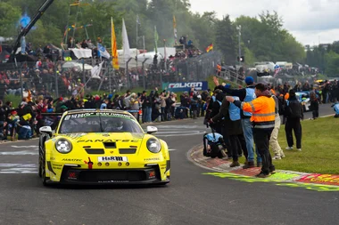 BLACK FALCON Team FANATEC Porsche 24 hour start