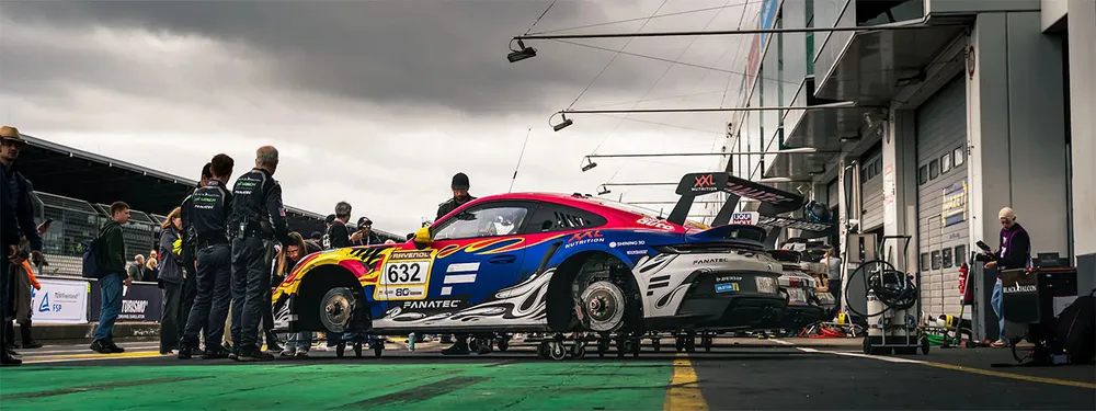 BF alt livery on stands